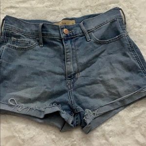 Hollister short-short high rise 2” inseam